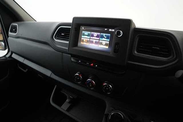 Nissan Interstar 2.3 dCi 135 Tekna L3 H2 3.5T Panel Van