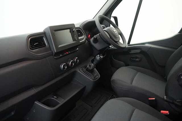 Nissan Interstar 2.3 dCi 135 Tekna L3 H2 3.5T Panel Van