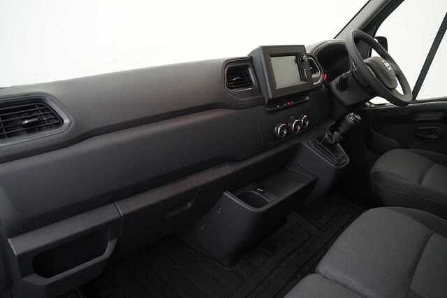 Nissan Interstar 2.3 dCi 135 Tekna L3 H2 3.5T Panel Van