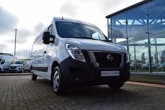 Nissan Interstar 2.3 dCi 135 Tekna L3 H2 3.5T Panel Van