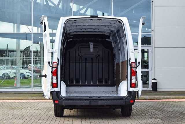 Nissan Interstar 2.3 dCi 135 Tekna L3 H2 3.5T Panel Van