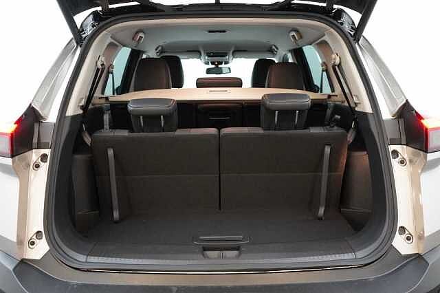 Nissan X-Trail 1.5 213 e-Power e-4ORCE N-Trek Auto with 7 Seats + Nav and 360 View Cameras