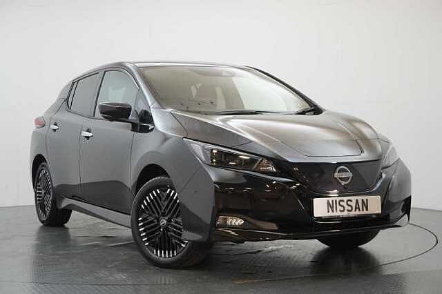 Nissan LEAF 39KW Tekna Auto with BOSE Audio and Pro Pilot Technology