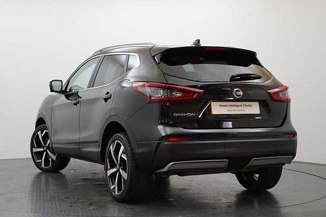 Nissan Qashqai 1.6 dCi 130 2WD Tekna X-Tronic Auto with Glass Roof and BOSE Premium Audio