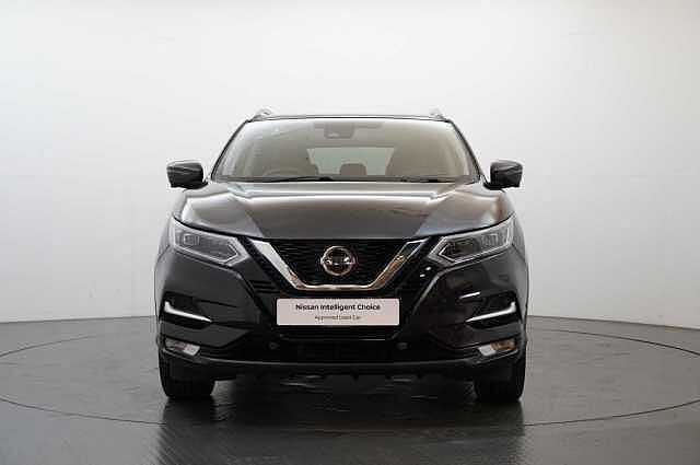 Nissan Qashqai 1.6 dCi 130 2WD Tekna X-Tronic Auto with Glass Roof and BOSE Premium Audio