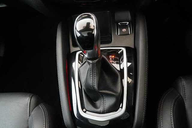 Nissan Qashqai 1.6 dCi 130 2WD Tekna X-Tronic Auto with Glass Roof and BOSE Premium Audio