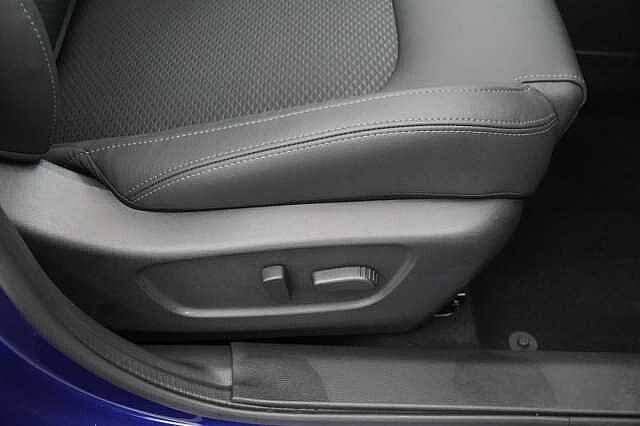 Nissan Qashqai 1.6 dCi 130 2WD Tekna X-Tronic Auto with Glass Roof and BOSE Premium Audio