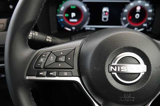 Nissan Juke 1.6 143 HEV Hybrid N-Connecta Auto with Sat Nav and Rear View Camera