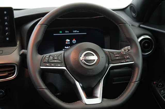 Nissan Juke 1.6 143 HEV Hybrid N-Connecta Auto with Sat Nav and Rear View Camera