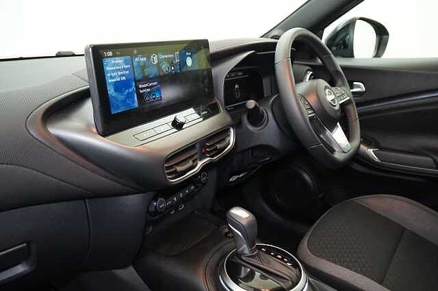 Nissan Juke 1.6 143 HEV Hybrid N-Connecta Auto with Sat Nav and Rear View Camera