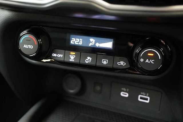 Nissan Juke 1.6 143 HEV Hybrid N-Connecta Auto with Sat Nav and Rear View Camera