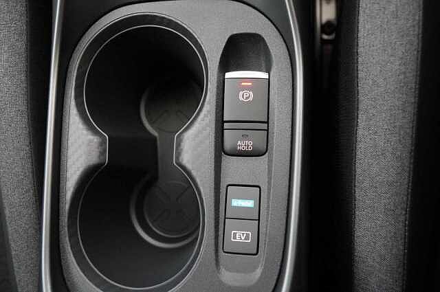 Nissan Juke 1.6 143 HEV Hybrid N-Connecta Auto with Sat Nav and Rear View Camera