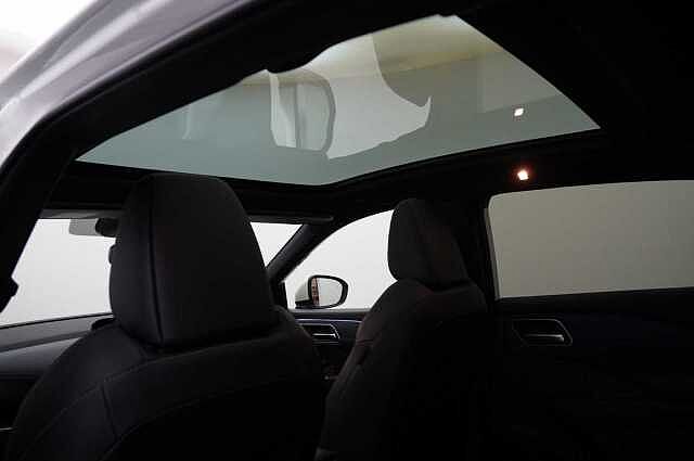 Nissan Qashqai 1.3 DIG-T MH 140 Tekna with Drive Assist Technology and Glass Roof