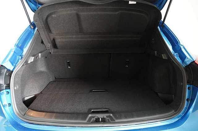 Nissan Qashqai 1.3 DIG-T 140 N-Connecta with Glass Roof + Sat Nav and 360 View Cameras