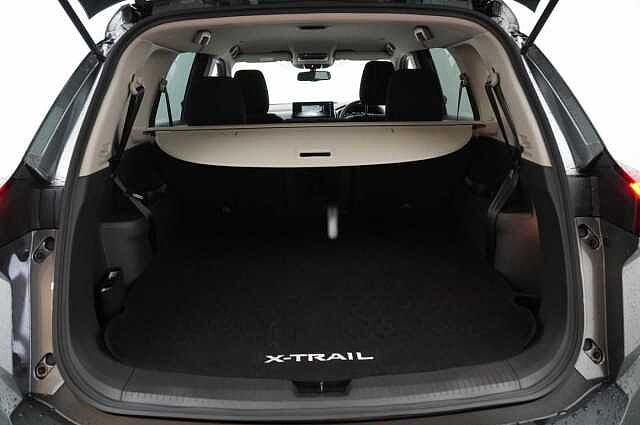 Nissan X-Trail 1.5 e-Power e-4ORCE 213 N-Connecta Auto with 7 Seats and Nav + 360 Cameras
