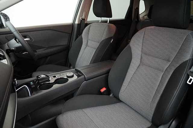 Nissan X-Trail 1.5 e-Power e-4ORCE 213 N-Connecta Auto with 7 Seats and Nav + 360 Cameras