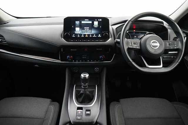 Nissan Qashqai 1.3 DIG-T MH 140 N-Connecta with Sat Nav and 360 View Cameras