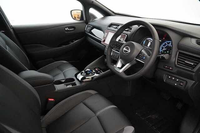 Nissan LEAF 39KW Tekna Auto with BOSE Audio and Pro Pilot Technology