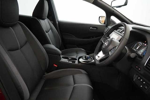 Nissan LEAF 39KW Tekna Auto with BOSE Audio and Pro Pilot Technology