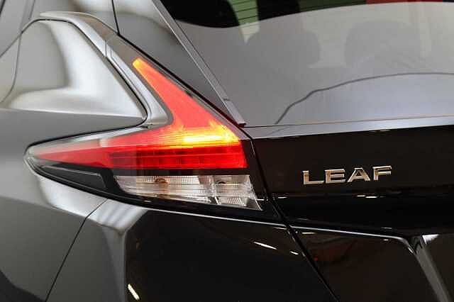 Nissan LEAF 40KW Tekna Auto with BOSE Audio and Pro Pilot Technology