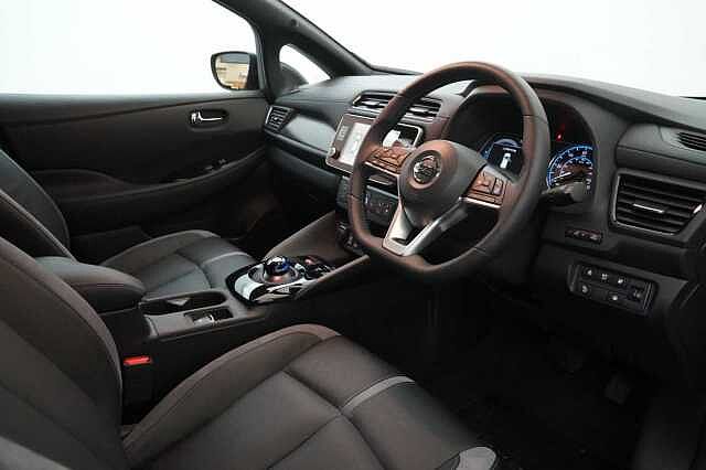 Nissan LEAF 40KW Tekna Auto with BOSE Audio and Pro Pilot Technology