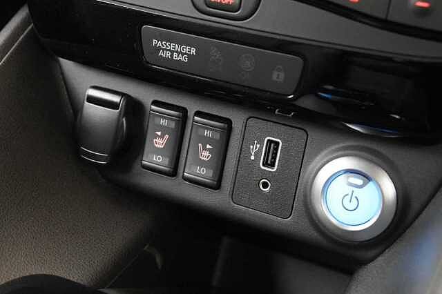 Nissan LEAF 40KW Tekna Auto with BOSE Audio and Pro Pilot Technology