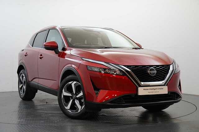 Nissan Qashqai 1.3 DIG-T MH 158 N-Connecta Auto with Glass Roof Pack and 360 View Cameras
