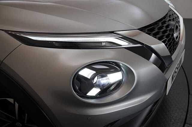 Nissan Juke 1.0 DIG-T 114 N-Connecta with Sat Nav and Rear View Camera