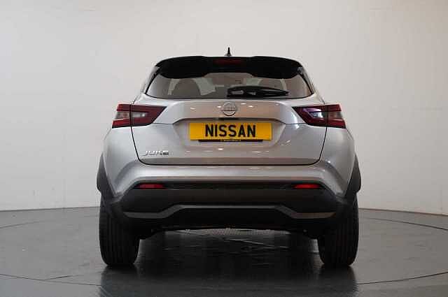 Nissan Juke 1.0 DIG-T 114 N-Connecta with Sat Nav and Rear View Camera