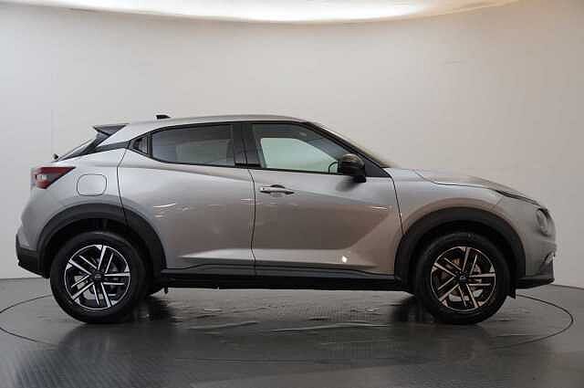 Nissan Juke 1.0 DIG-T 114 N-Connecta with Sat Nav and Rear View Camera