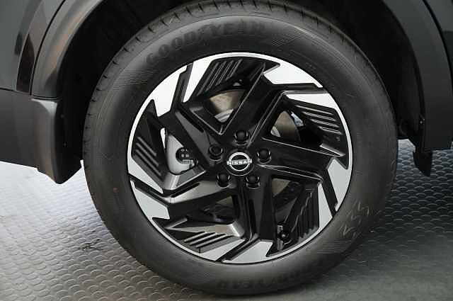 Nissan Qashqai 1.5 190 e-Power Acenta Premium Auto with Rear View Camera