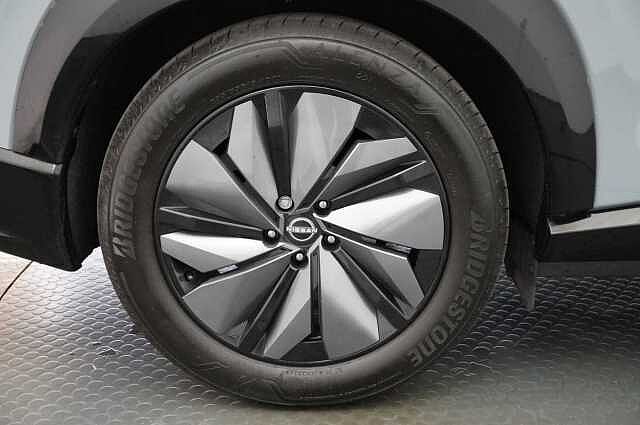 Nissan ARIYA 63KW Advance Auto with Sky Roof Pack + Sat Nav and 360 View Cameras