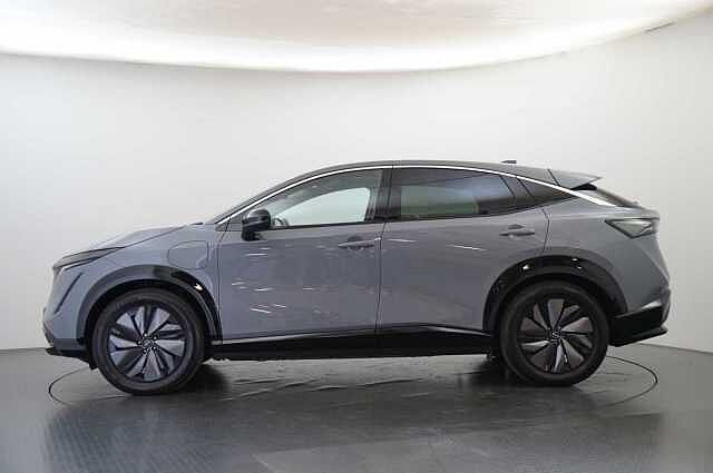 Nissan ARIYA 63KW Advance Auto with Sky Roof Pack + Sat Nav and 360 View Cameras