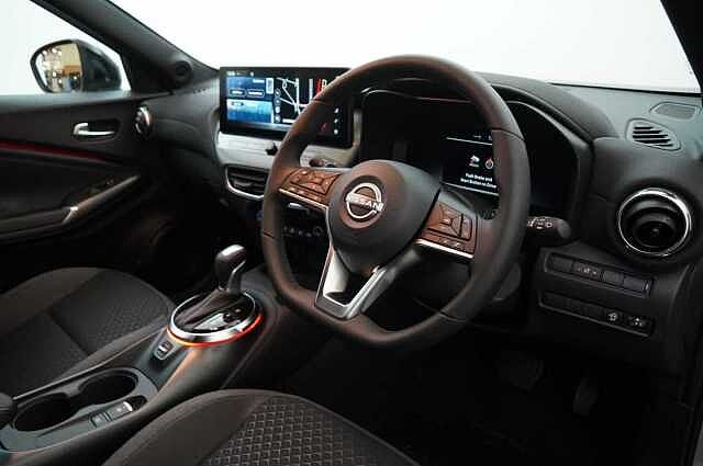 Nissan Juke 1.0 DIG-T 114 N-Connecta DCT Auto with Sat Nav and Rear View Camera