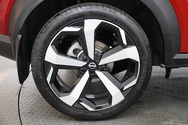 Nissan Juke 1.0 DIG-T 114 Tekna with BOSE Audio and Drive Assist Technology