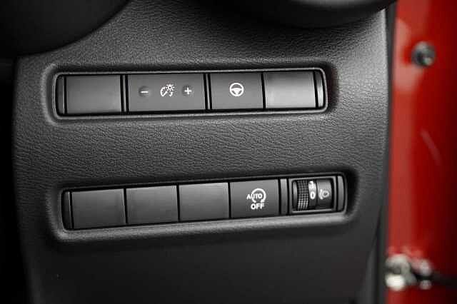 Nissan Juke 1.0 DIG-T 114 Tekna with BOSE Audio and Drive Assist Technology