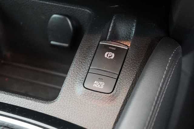 Nissan Qashqai 1.3 DIG-T 160 Acenta Premium with Sat Nav and Rear View Camera