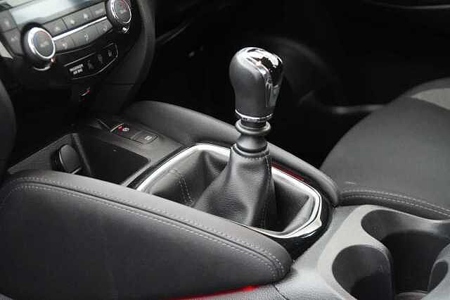 Nissan Qashqai 1.3 DIG-T 160 Acenta Premium with Sat Nav and Rear View Camera