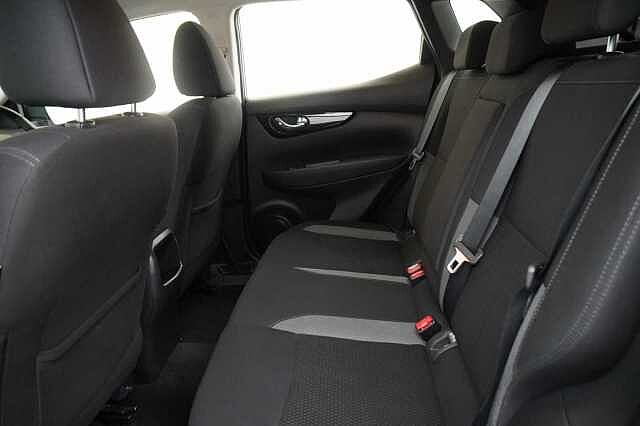 Nissan Qashqai 1.3 DIG-T 160 Acenta Premium with Sat Nav and Rear View Camera