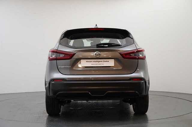 Nissan Qashqai 1.3 DIG-T 160 Acenta Premium with Sat Nav and Rear View Camera