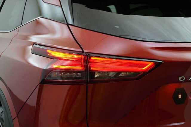 Nissan Qashqai 1.5 190 e-Power Tekna Auto with Sat Nav + 360 View Cameras and Glass Roof