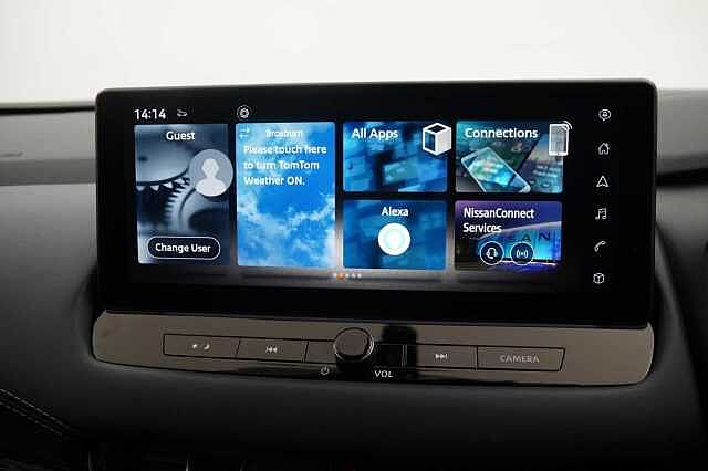 Nissan Qashqai 1.5 190 e-Power Tekna Auto with Sat Nav + 360 View Cameras and Glass Roof