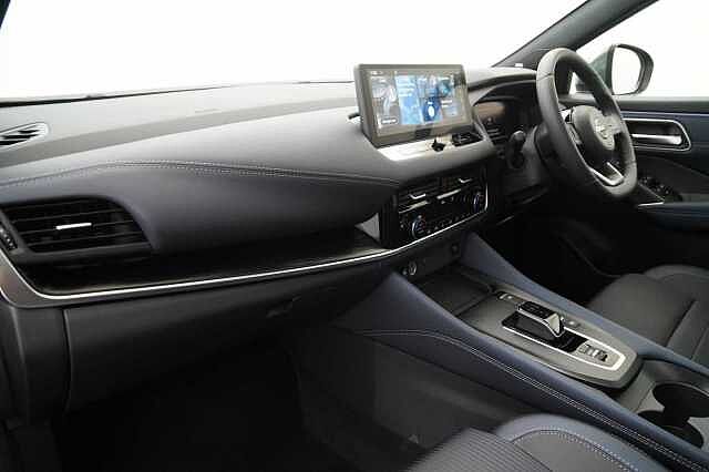 Nissan Qashqai 1.5 190 e-Power Tekna Auto with Sat Nav + 360 View Cameras and Glass Roof