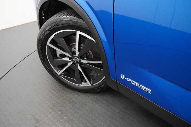 Nissan Qashqai 1.5 e-Power 190 Tekna Auto with Sat Nav + 360 View Cameras and Glass Roof