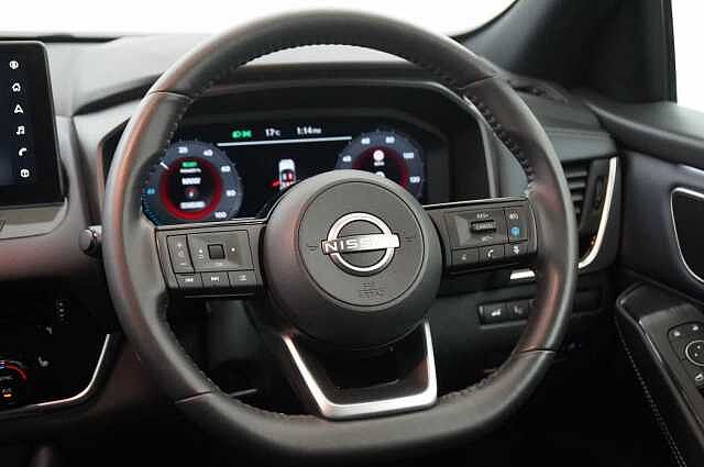 Nissan Qashqai 1.5 e-Power 190 Tekna Auto with Sat Nav + 360 View Cameras and Glass Roof