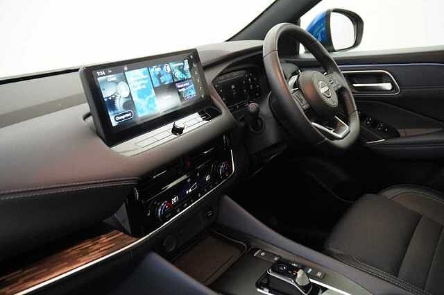 Nissan Qashqai 1.5 e-Power 190 Tekna Auto with Sat Nav + 360 View Cameras and Glass Roof
