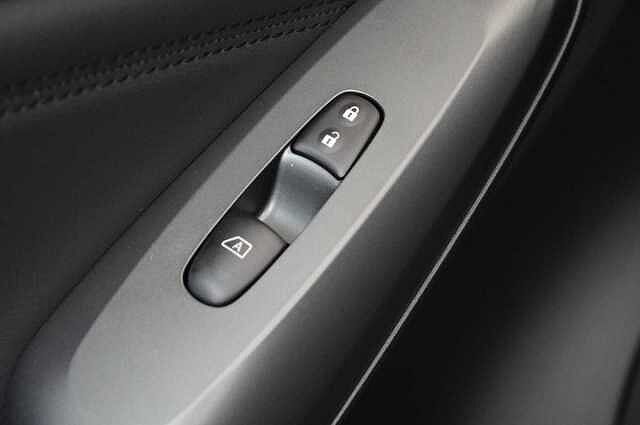 Nissan Juke 1.0 DIG-T 114 N-Connecta with Sat Nav and Rear View Camera