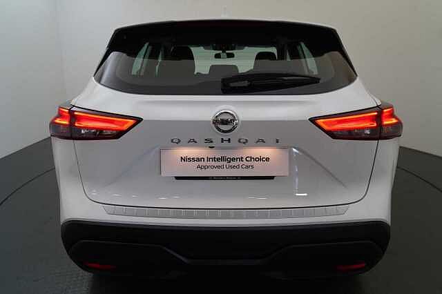 Nissan Qashqai 1.3 DIG-T MH 158 Acenta Premium with Rear Camera and Intelligent Cruise