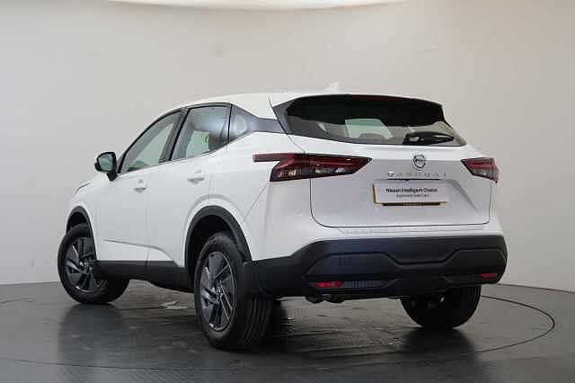 Nissan Qashqai 1.3 DIG-T MH 158 Acenta Premium with Rear Camera and Intelligent Cruise