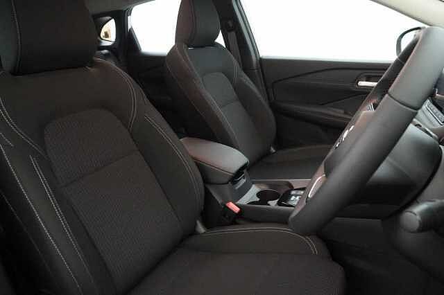 Nissan Qashqai 1.3 DIG-T MH 158 Acenta Premium with Rear Camera and Intelligent Cruise